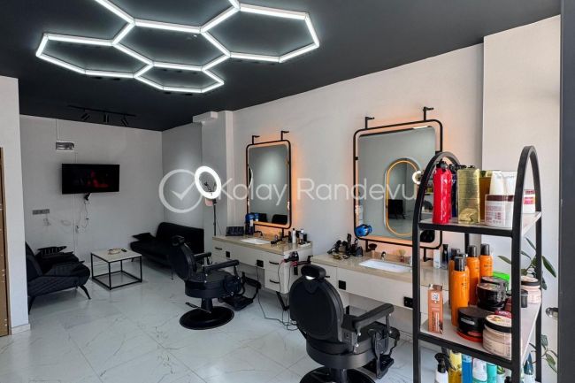 Batuhan Çiftçi Hair Studio resim 1
