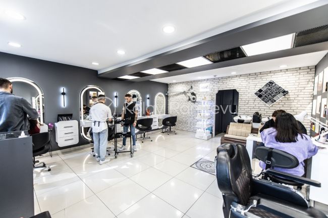 Lucca Hair Studio resim 1
