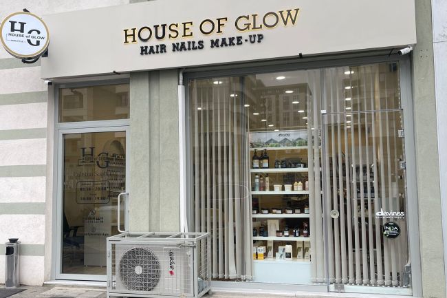 House Of Glow resim 1