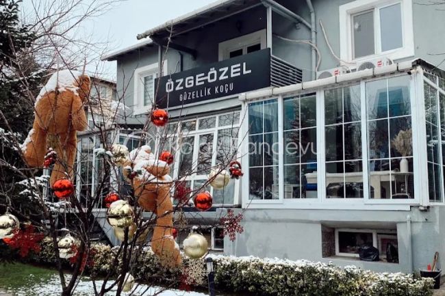 Özge Özel Beauty resim 1