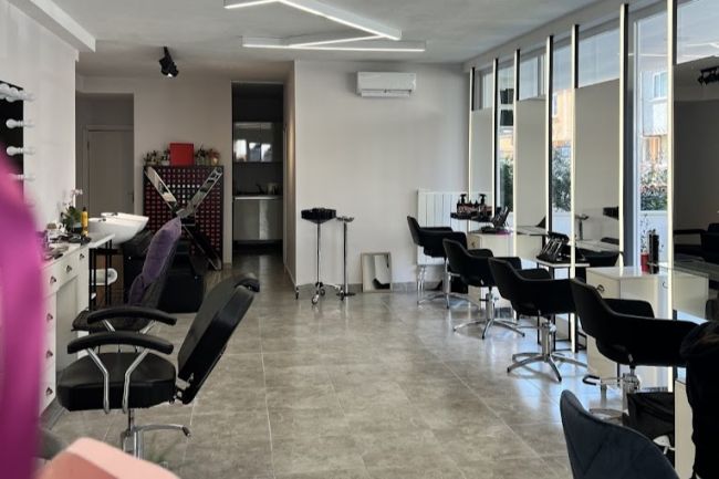 Blıtz Hair Make Up Studio resim 1