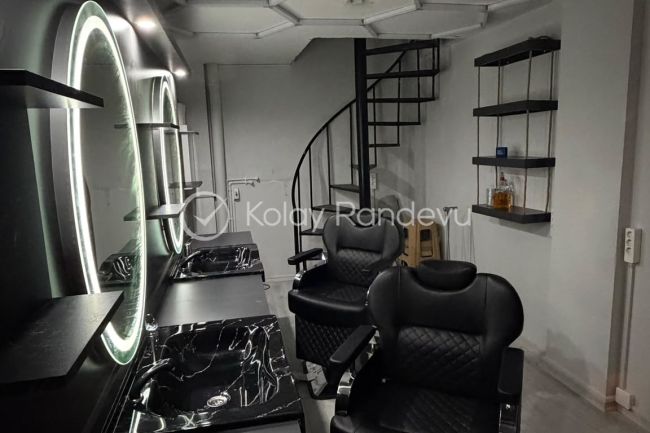 Saloon Egecan resim 1