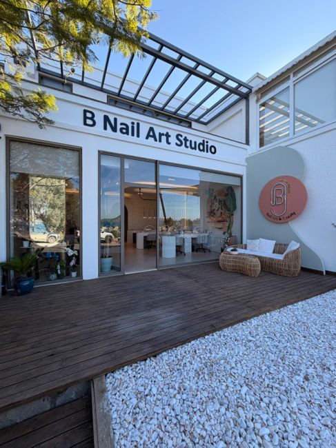 B Nail Art Studio - Yalıkavak resim 1