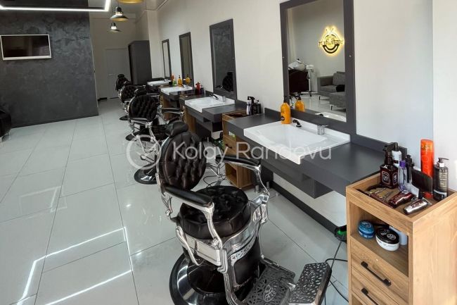 Yücel Çelik Men's Hair Saloon resim 1