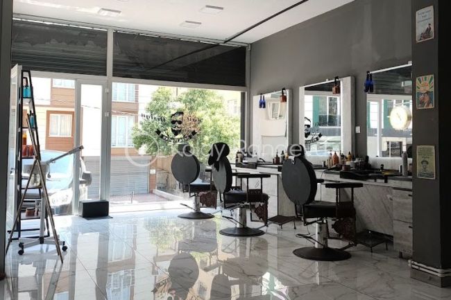 Ömer Turhan Hair Design resim 1