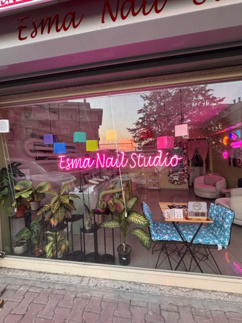 Esma Nail Studio Göktürk resim 1