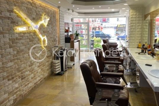Rista Hair Saloon resim 1