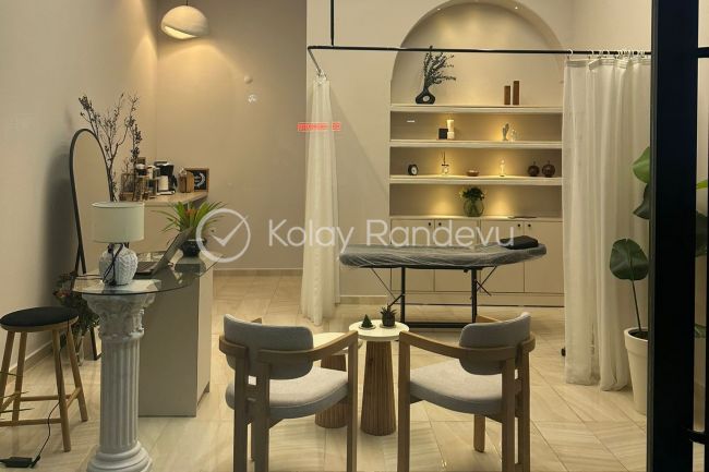 Naz Demirel Beauty Studıo resim 1