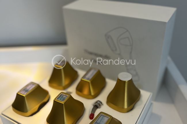 VOQ Nail Bar & Beauty Studio resim 1